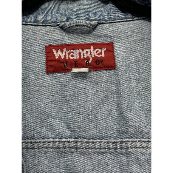 VGT Wrangler Hero Denim Trucker Jacket Men Size Large Blue Vintage - Picture 8 of 9